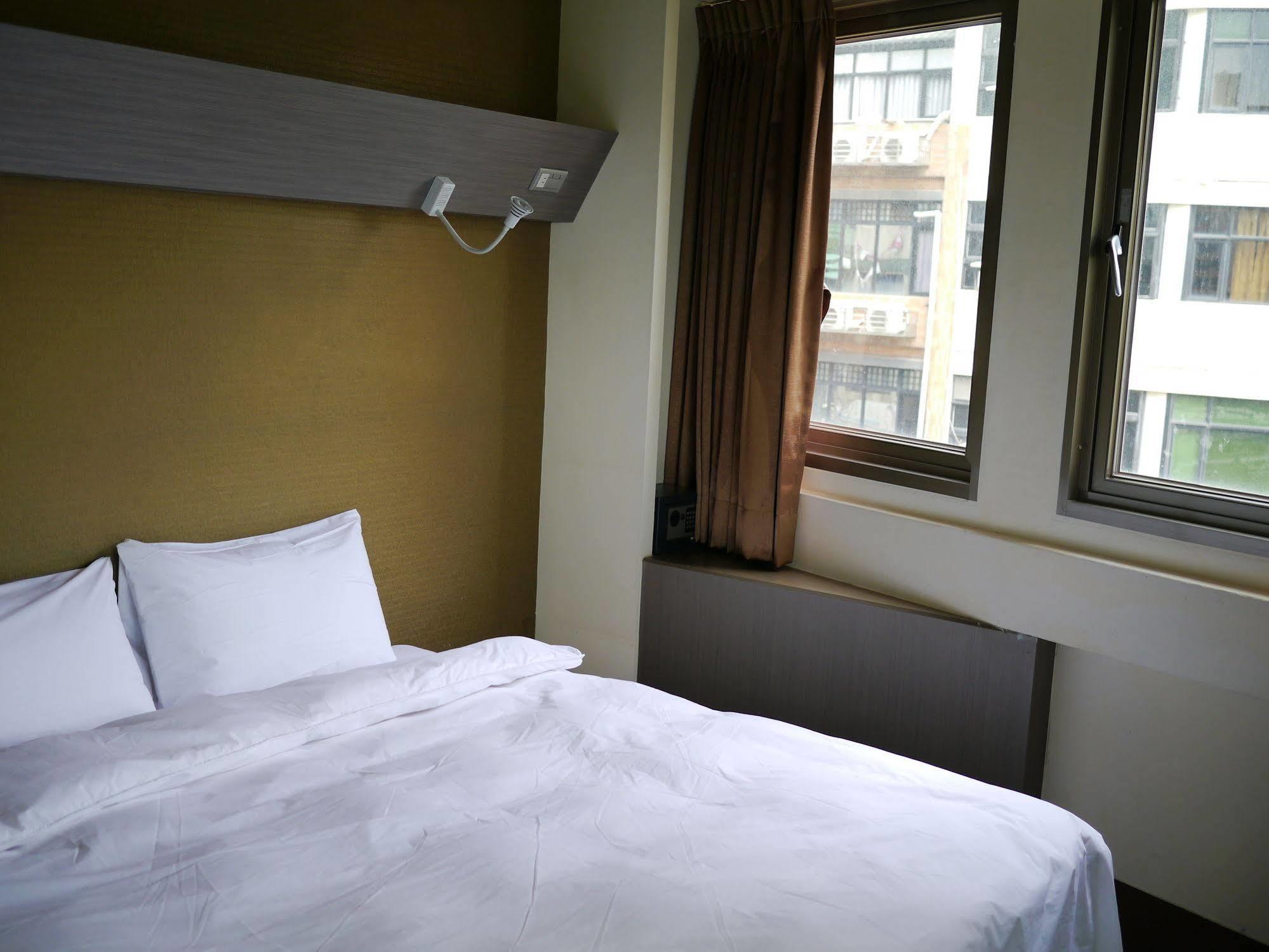 Galaxy Mini Inn Taipei Dış mekan fotoğraf