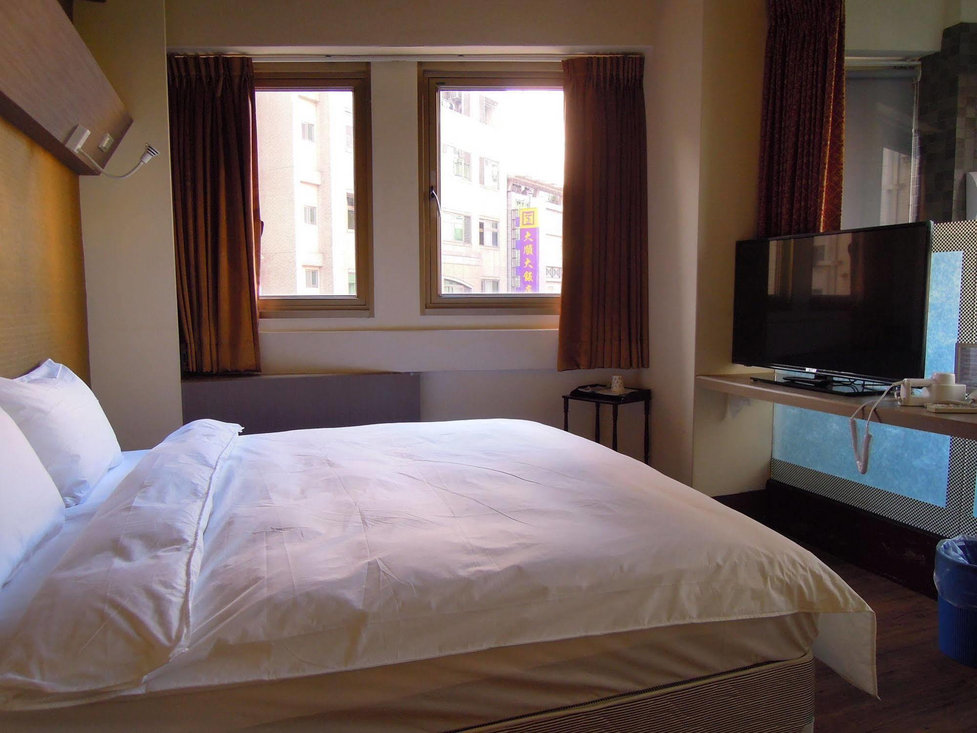 Galaxy Mini Inn Taipei Dış mekan fotoğraf